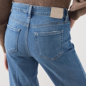 Leenah 32" High-Rise Wide Leg Jeans
