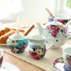 Clovelly Porcelain Sugar Bowl and Creamer Set