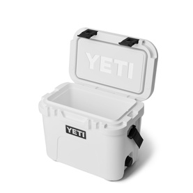 Roadie&reg; 15 Hard Cooler Box