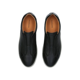 Cowes Laceless Trainers