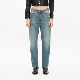 Boyfriend Low-Rise Straight Leg Jeans