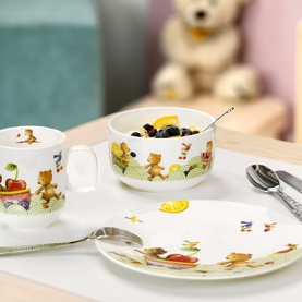 Hungry as a Bear Seven-Piece Set