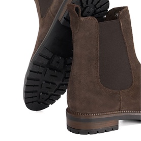 Poema Cleated Sole Chelsea Boots