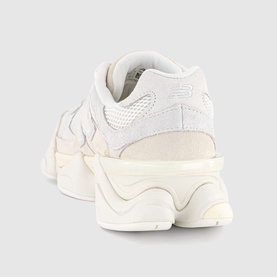 9060 Trainers