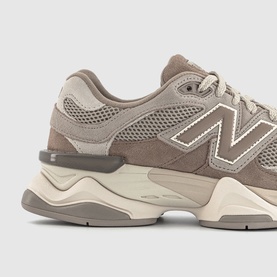 9060 Trainers