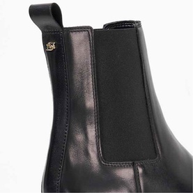 Parkas Chisel Toe Chelsea Boots