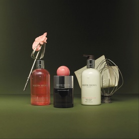 Delicious Rhubarb & Rose Fragrance Bauble