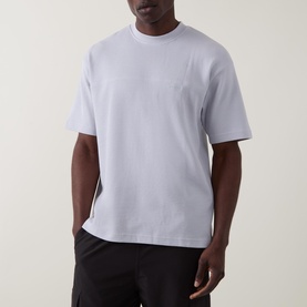 Te Hive Logo Textured T-Shirt