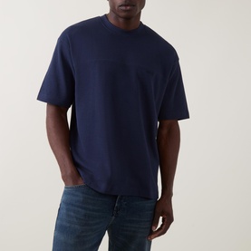 Te Hive Logo Textured T-Shirt