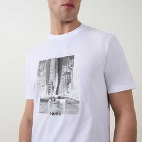 Deyss Logo Graphic T-Shirt