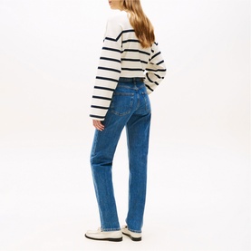 Mid Rise Classic Straight Jeans