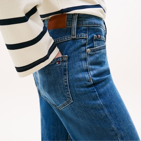 Mid Rise Classic Straight Jeans