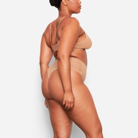 High-Waisted Thong Sienna