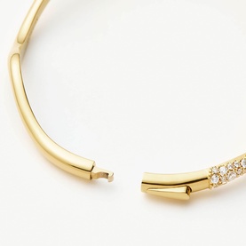 Molten Snow Ripple Hinged Bangle