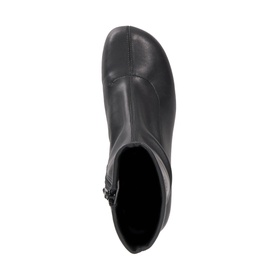 Outstanding Asymmetric Heeled Boots