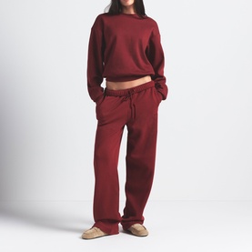 Classic Straight Leg Pants Merlot