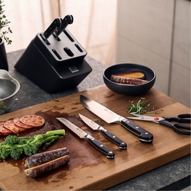 Pro Seven-Piece Self-Sharpening Knife Block Set