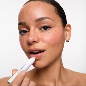 Wonder Blading 3-in-1 Lip Scrub