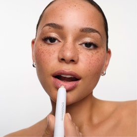 Wonder Blading 3-in-1 Lip Scrub