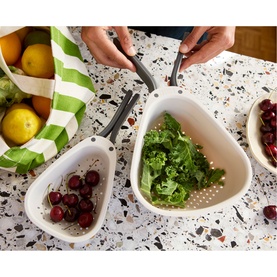 Droplet Compact Colander with Folding Handles