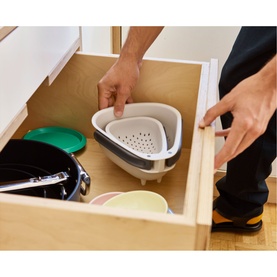 Droplet Compact Colander with Folding Handles