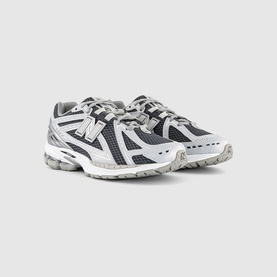 1906 Trainers