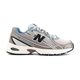 740 V2 Trainers