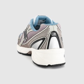 740 V2 Trainers