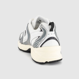 MR530 Trainers