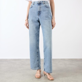 Signature Baggy Fit Denim Jeans