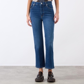 Le Sleek Straight-Leg Jeans