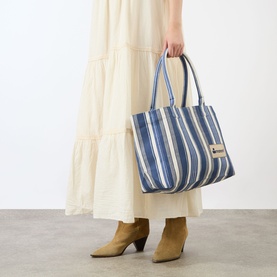Yenky Zipped Tote Bag