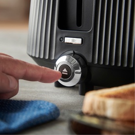 Bronte 4 Slice Toaster Black