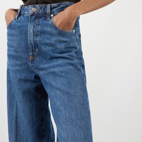 The Slice Flared Jeans
