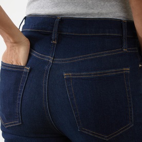 Le Sleek Straight Leg Jeans