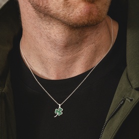 &Eacute;ire Malachite Shamrock Necklace