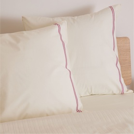 180 Thread Count Evelyn Buttermilk Square Pink Rolenio Pillowcase