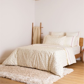 180 Thread Count Evelyn Buttermilk Square Pink Rolenio Pillowcase