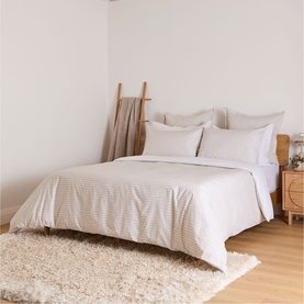 300 Thread Count Mia Fitted Sheet