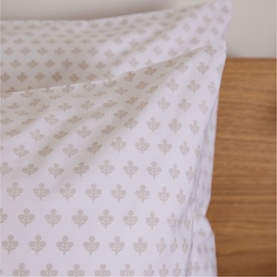 300 Thread Count Mia White Standard Pillowcase Pair