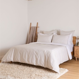 300 Thread Count Mia White Standard Pillowcase Pair