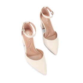 Refined Wide Fit Courts