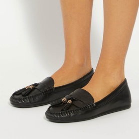 Geen Leather Tassel Trim Loafers