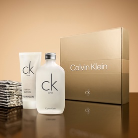 CK One Eau de Toilette and Shower Gel Gift Set