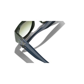 Oval Sunglasses CH5524