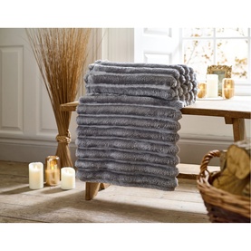 Alnick Fleece Ribbed Throw Dove Grey