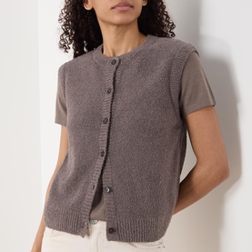 Boucl&eacute; Knitted Vest