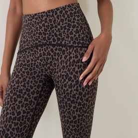 SPANXshape&trade; Booty Boost&reg; Leopard 7-8 Leggings