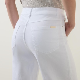 Mid-Rise Wide Leg Jeans