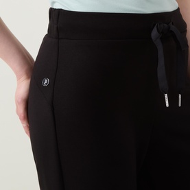 Mid-Rise Ankle Length Straight Leg Trousers